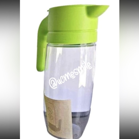 Tupperware Sheerly Elegant Green Top Acrylic Pitcher Set - Picture 2 of 5